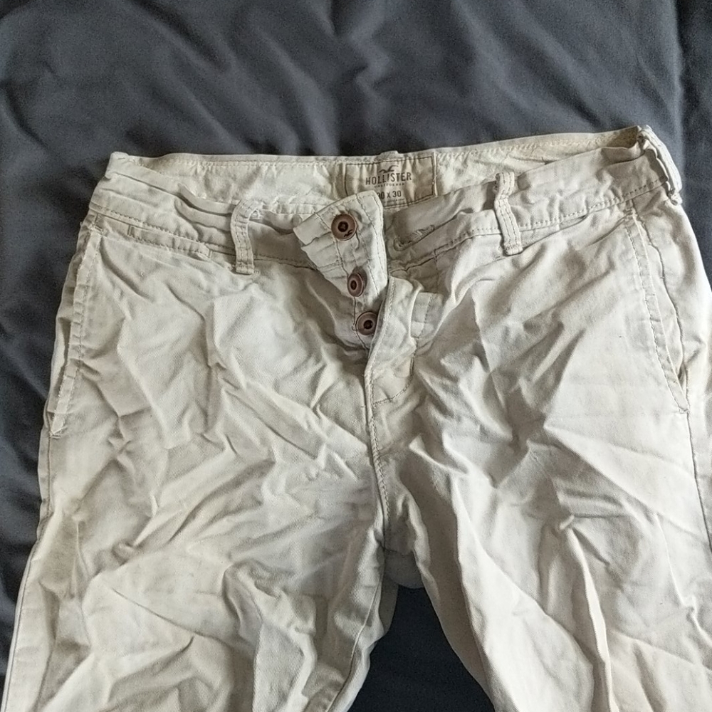 Men's Hollister khakis